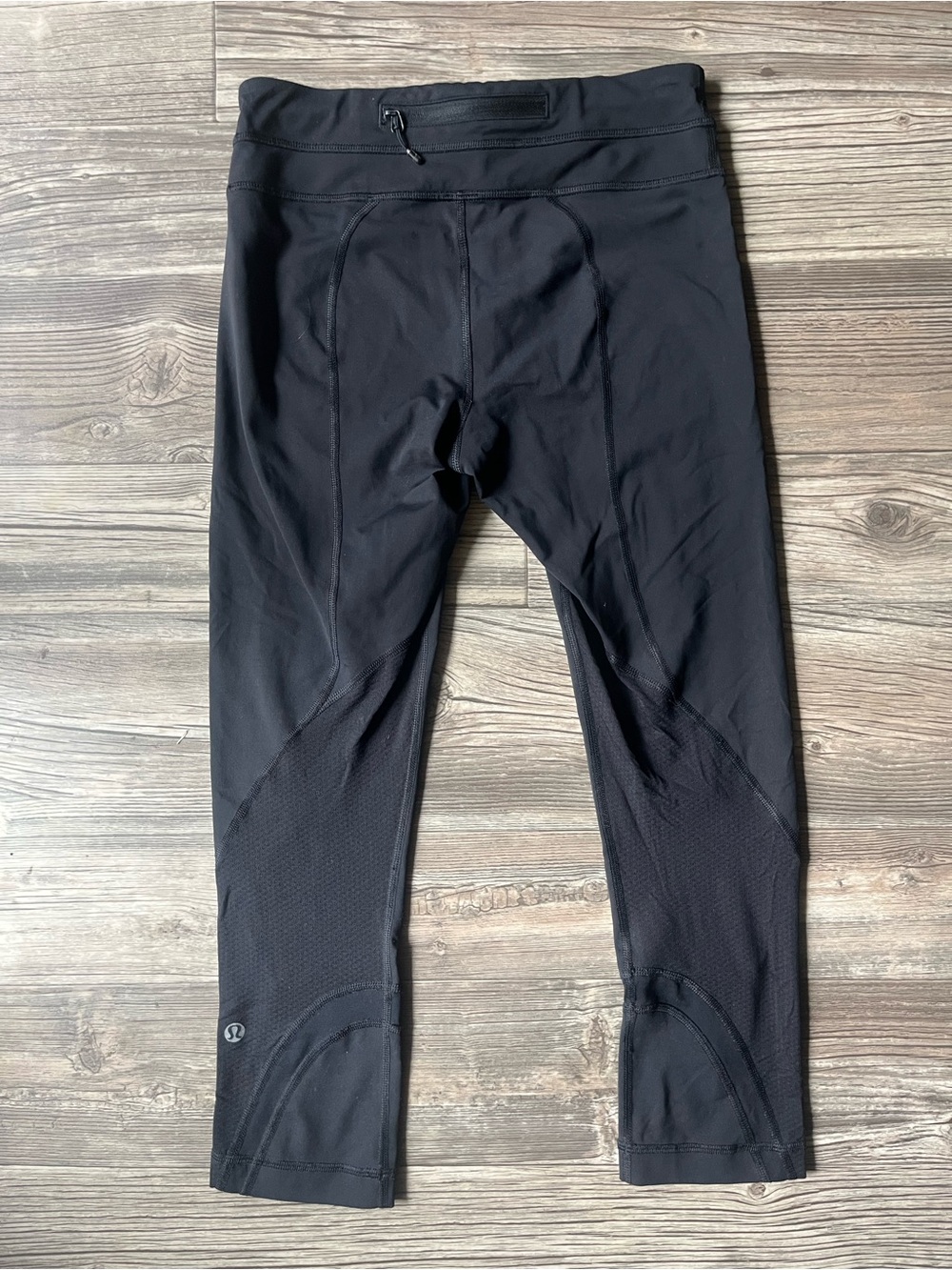 Lululemon Black Athletic Crop Leggings